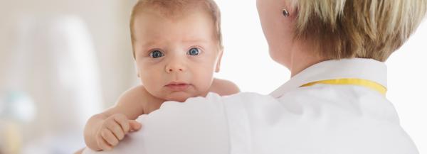 Foto vroedvrouw aan huis